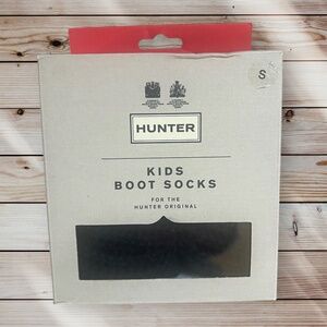 Hunter- Black, Kids Cable Knit Boot Socks. New in box. Size Small (US 8-10K)